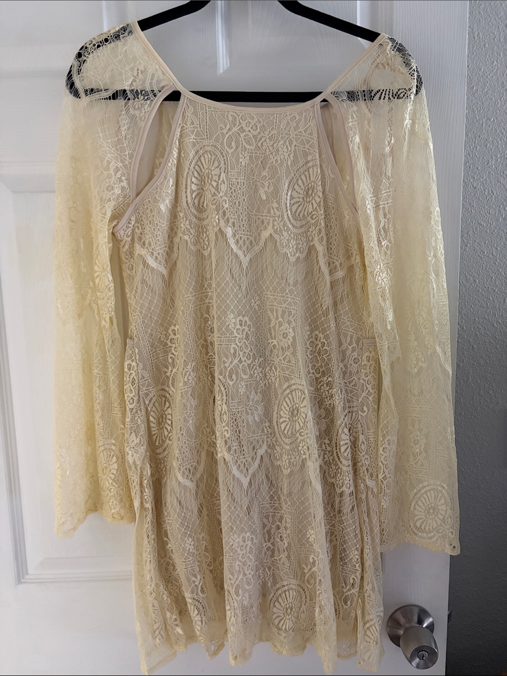 Lucca Couture Backless Cream Lace Dress